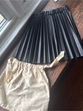 J. Crew Black Pleated Faux Leather Mini Skirt with Cream Dust Bag